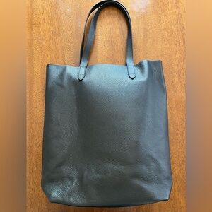 Cuyana Tall Structured Leather Tote - Black with Nude leather lining